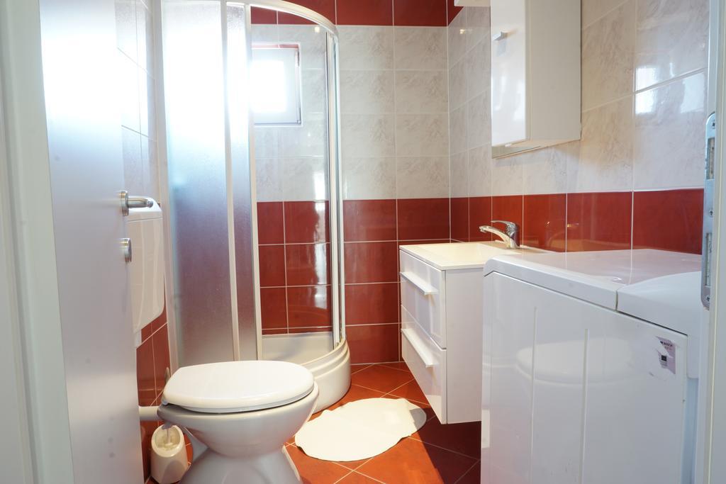 Apartment Fabijana Biograd Na Moru Exteriör bild