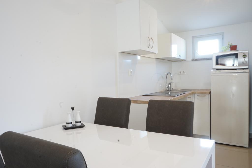Apartment Fabijana Biograd Na Moru Exteriör bild